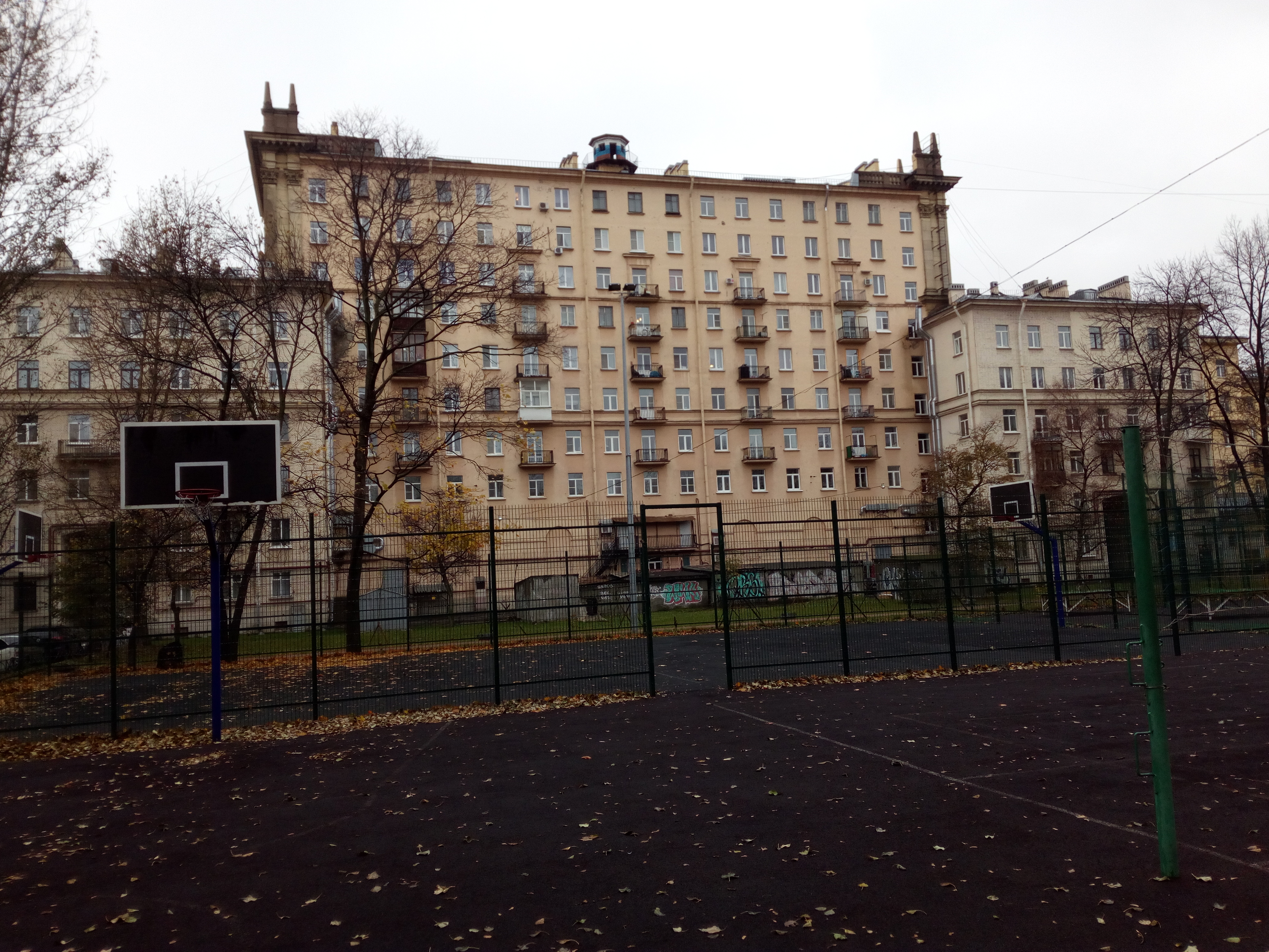 реконструкция клубного дома возле удельного парка 97 квартир сталинка