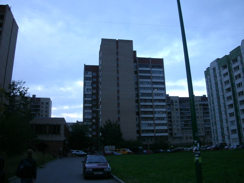 Бухарестская ул. 152к1