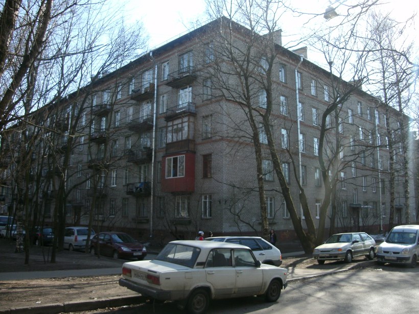 Гданьская ул. 11
