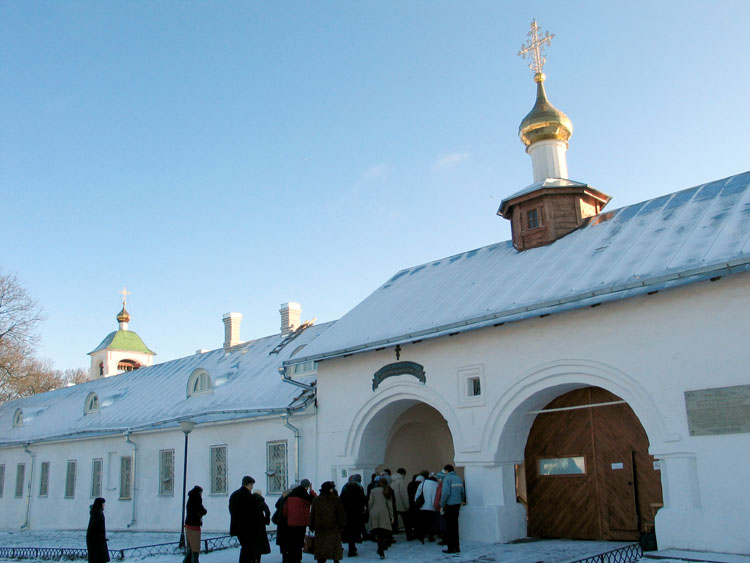 Рождественский монастырь Ростов Великий колокольня