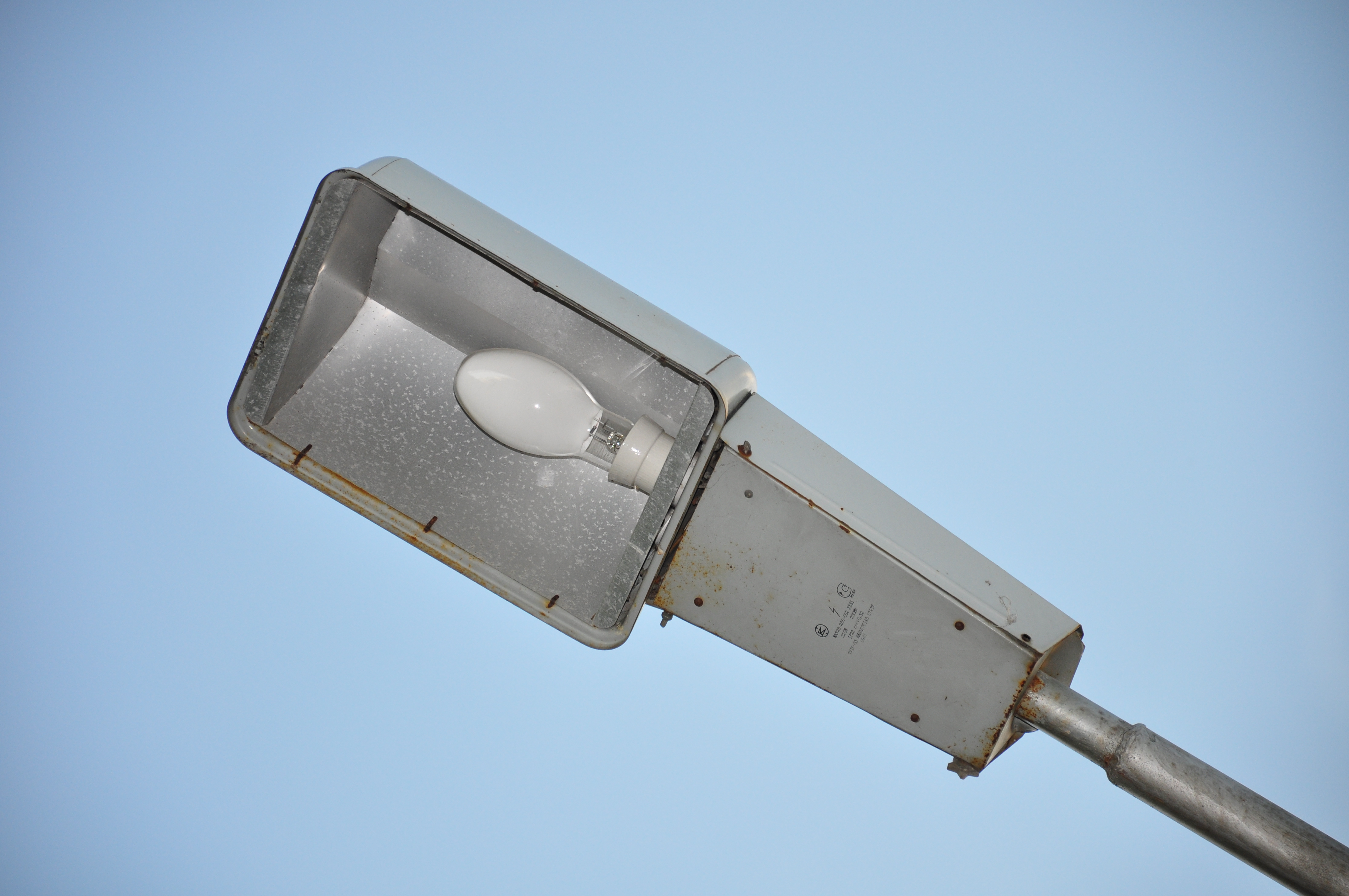 Светильник консольный жку28-400-003ухл1