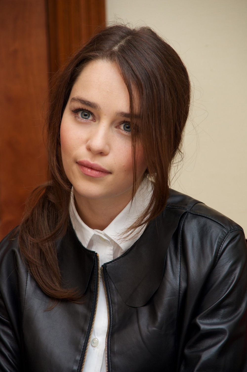 Emilia Clarke.jpg - Гёрлз - Engene086 - Участники - Фотогалерея iXBT